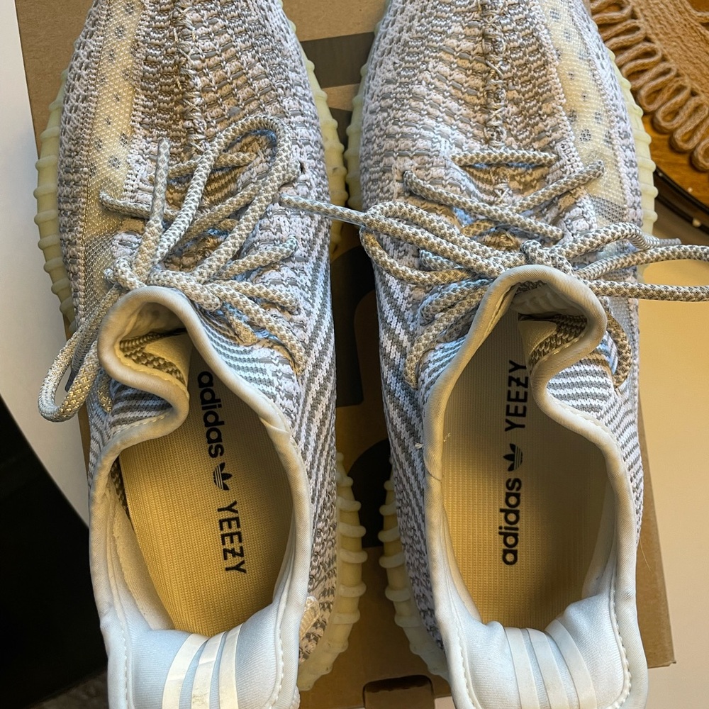 Adidas Yeezy Boost 350 V2 grey and white